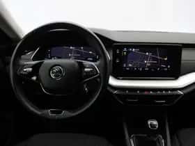 Škoda Octavia (2021) thumbnail 3