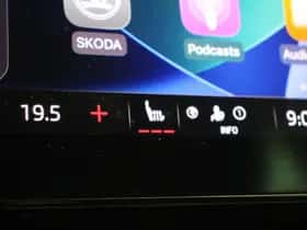 Škoda Octavia (2021) thumbnail 5
