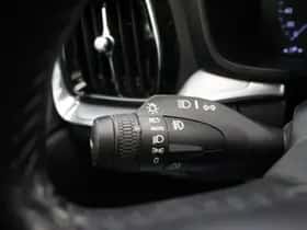 Volvo V60 (2021) thumbnail 22