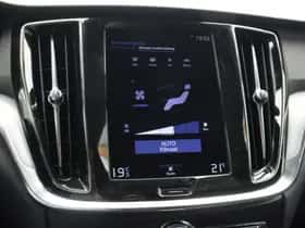 Volvo V60 (2021) thumbnail 25