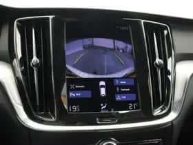 Volvo V60 (2021) thumbnail 5