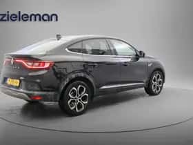 Renault Arkana (2022) thumbnail 16