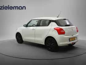 Suzuki Swift (2023) thumbnail 2