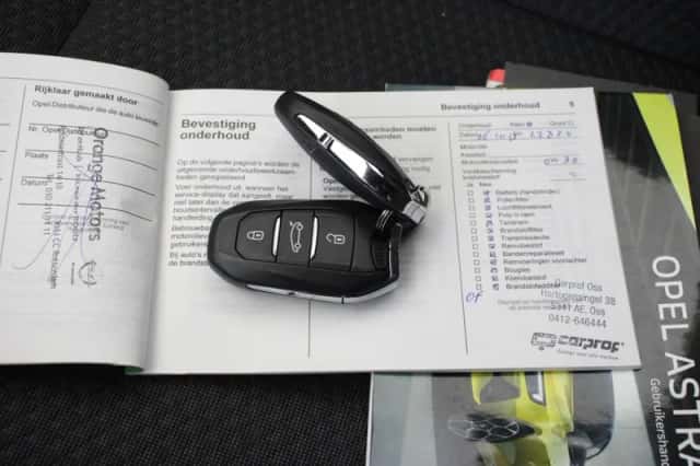 Opel Astra (2023) thumbnail 4