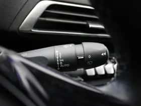 Peugeot 3008 (2019) thumbnail 22