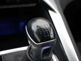 Peugeot 3008 (2019) thumbnail 27