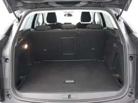 Peugeot 3008 (2019) thumbnail 8