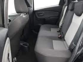 Toyota Yaris (2018) thumbnail 6