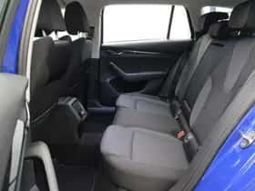 Škoda Octavia (2021) thumbnail 6