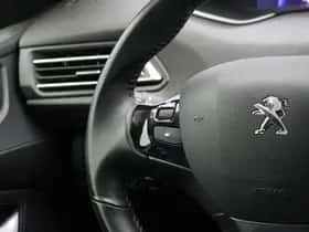 Peugeot 308 (2021) thumbnail 18
