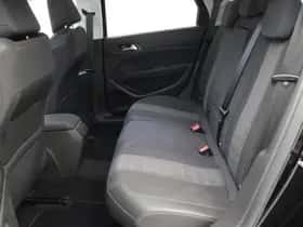 Peugeot 308 (2021) thumbnail 7