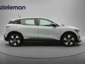 Renault Mégane E-Tech (2023) thumbnail 12