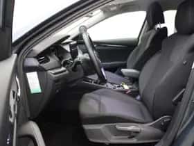 Škoda Octavia (2021) thumbnail 6