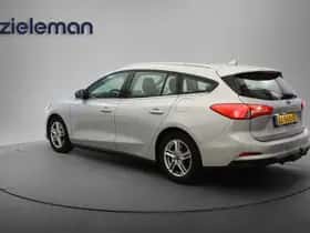 Ford Focus (2019) thumbnail 2