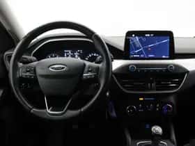 Ford Focus (2019) thumbnail 3