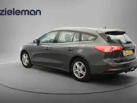 Ford Focus (2019) thumbnail 2