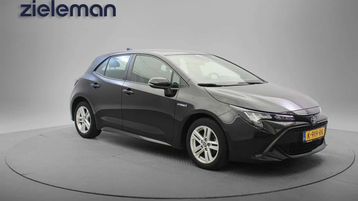 Toyota Corolla (2021) — foto 1