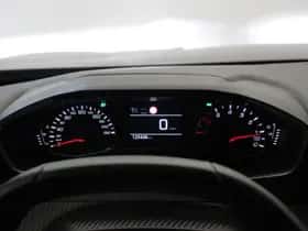 Peugeot 2008 (2022) thumbnail 21