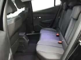 Peugeot 2008 (2022) thumbnail 8