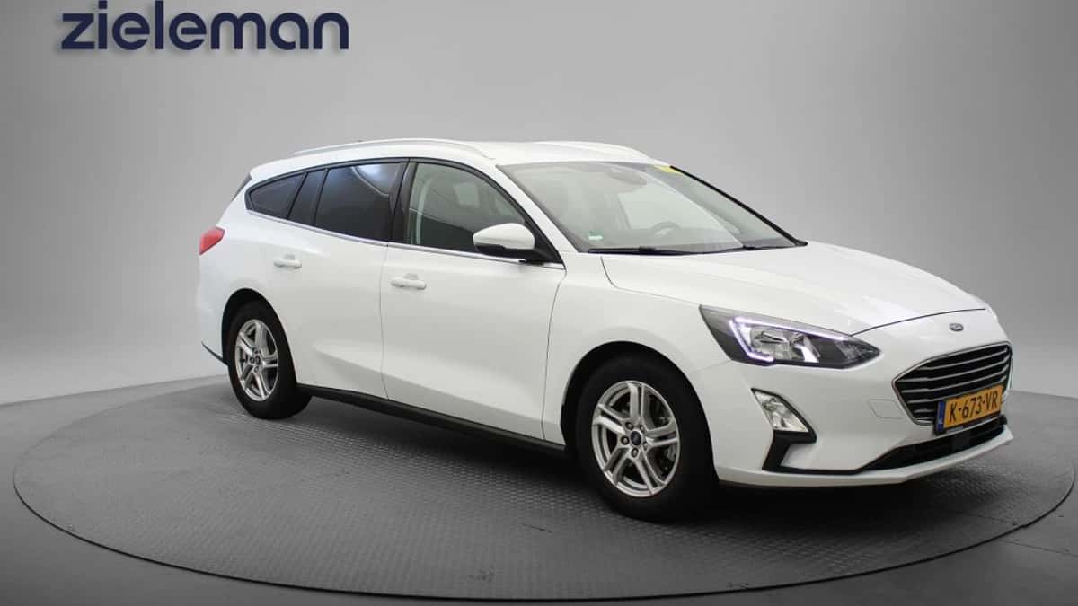 Ford Focus (2021) — foto 1