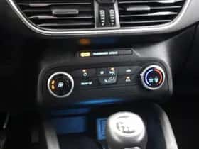 Ford Focus (2021) thumbnail 24