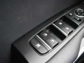 Kia Ceed (2019) thumbnail 26