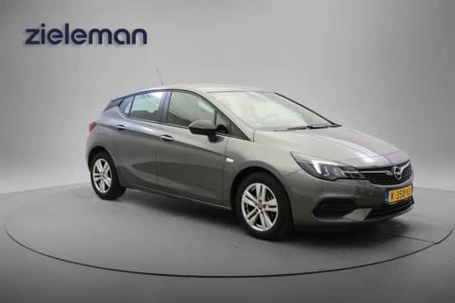 Opel Astra (2021) thumbnail 1