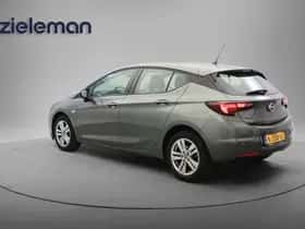 Opel Astra (2021) thumbnail 2
