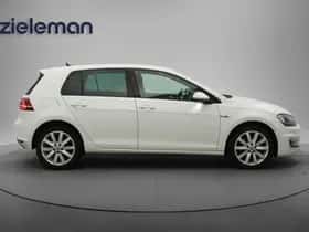 Volkswagen Golf (2015) thumbnail 12