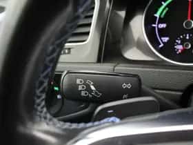 Volkswagen Golf (2015) thumbnail 22