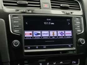 Volkswagen Golf (2015) thumbnail 24