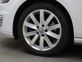 Volkswagen Golf (2015) thumbnail 28