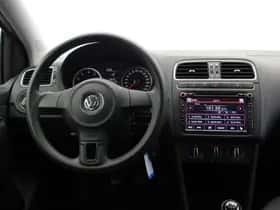 Volkswagen Polo (2014) thumbnail 3