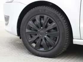 Volkswagen Polo (2014) thumbnail 23