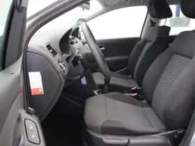 Volkswagen Polo (2014) thumbnail 6