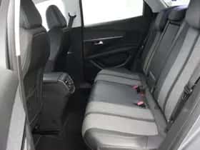 Peugeot 3008 (2017) thumbnail 9