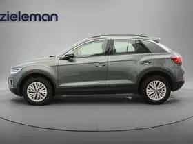 Volkswagen T-Roc (2023) thumbnail 15