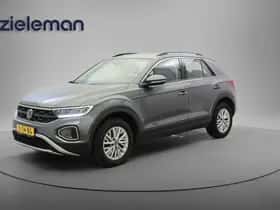 Volkswagen T-Roc (2023) thumbnail 16