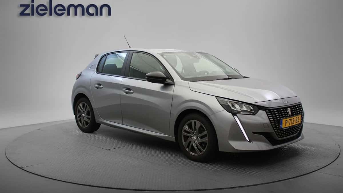 Peugeot 208 (2022) — foto 1