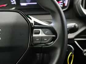 Peugeot 208 (2022) thumbnail 20