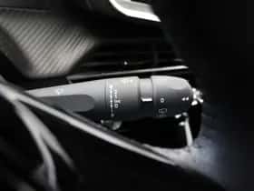 Peugeot 208 (2022) thumbnail 23