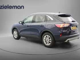 Ford Kuga (2021) thumbnail 3