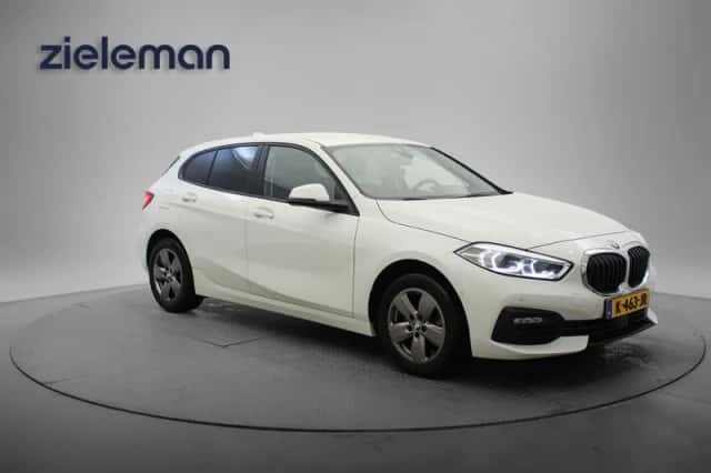 BMW 1-Serie (2021) thumbnail 1