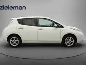 Nissan Leaf (2016) thumbnail 16
