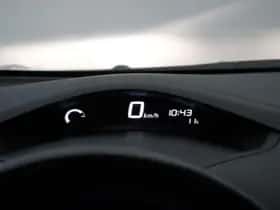 Nissan Leaf (2016) thumbnail 25