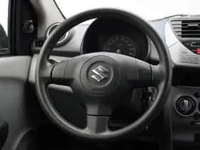 Suzuki Alto (2011) thumbnail 15