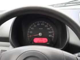 Suzuki Alto (2011) thumbnail 16