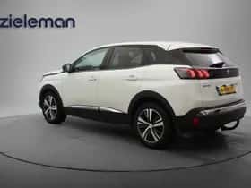 Peugeot 3008 (2022) thumbnail 2