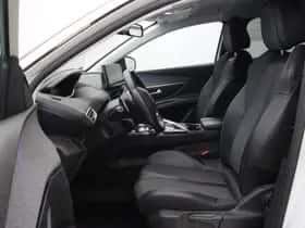 Peugeot 3008 (2022) thumbnail 8
