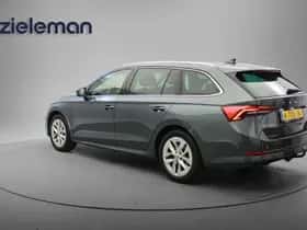 Škoda Octavia (2021) thumbnail 2